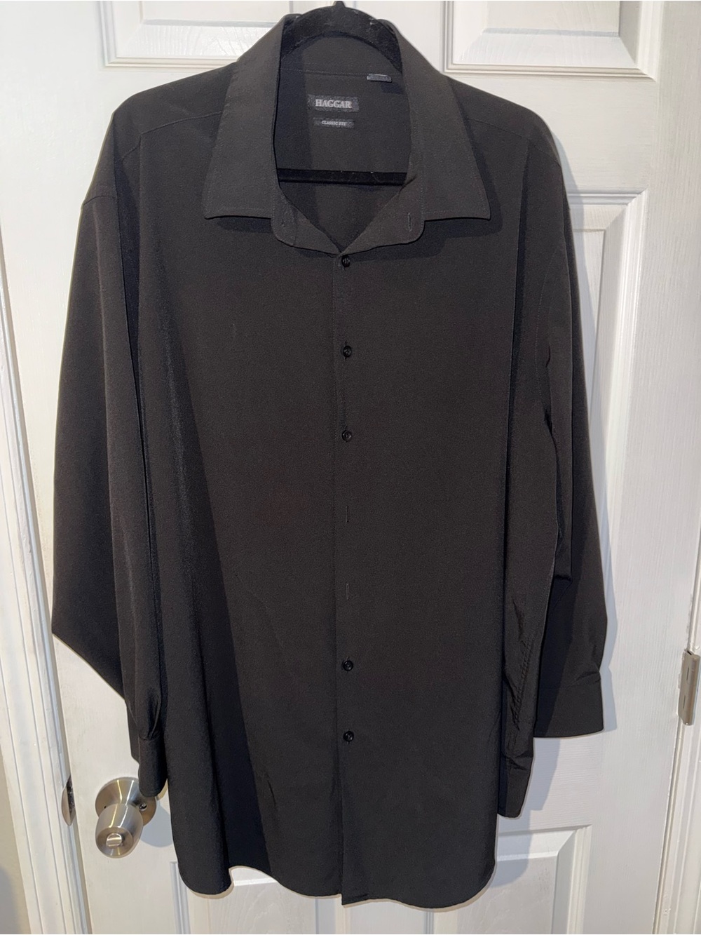 Haggar Men’s Black Button Down Shirt 18 1/2 34-35B Long Sleeve Wrinkle Free